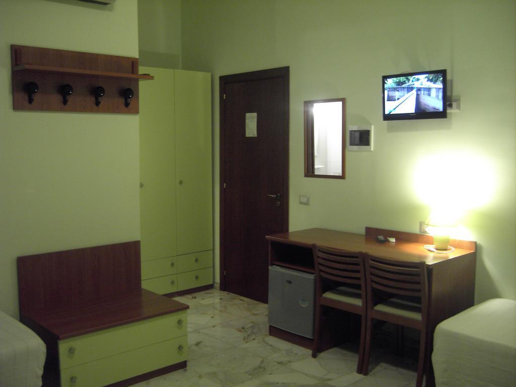 Etna Inn Motta Sant' Anastasia Exterior photo