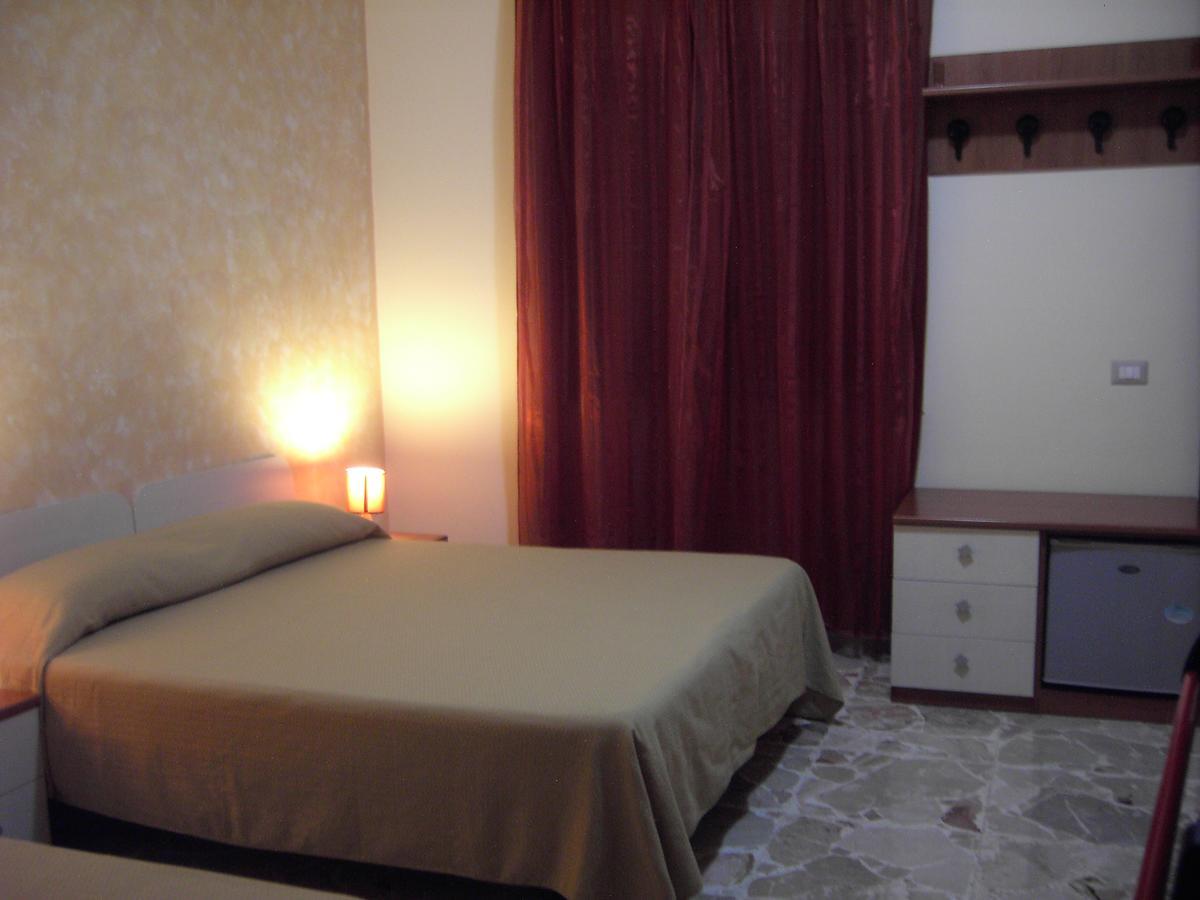 Etna Inn Motta Sant' Anastasia Exterior photo